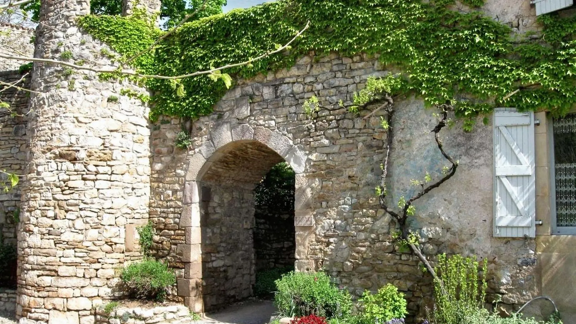 Maison Charmante A Milhars Avec Terrasse Et Vue Sur La Ville